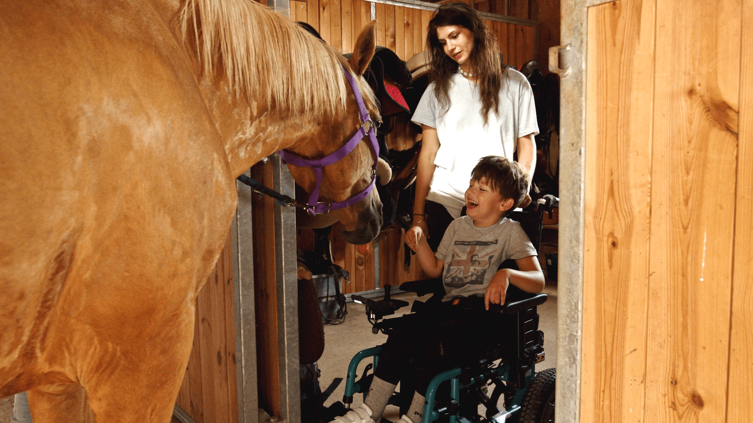 enfant poney sourii (1)-min